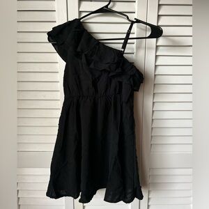 This is a brand new PatPat girls one shoulder ruffle dress.